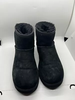 UGG Classic Mini II Women's Winter Boots - Black US 6 • $29.99