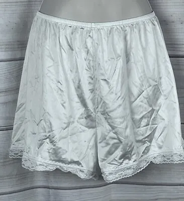 Vtg. Vanity Fair White Nylon Tap Pants Bloomers Sissy Silky Lace Trim L • $10