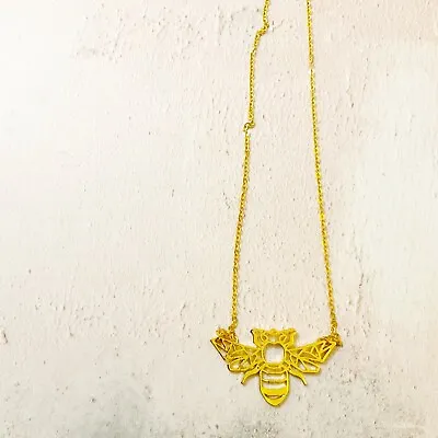 £2.99 • Buy Origami Geometric Bumble Bee Pendant Charm Double Sided Necklace 18'' Inches