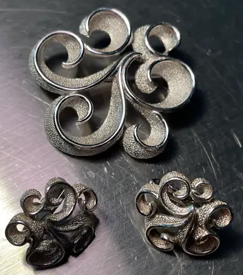 Crown Trifari Silver Tone Modern Swirl Brooch And Clip On Earring Set Vintage • $9.99