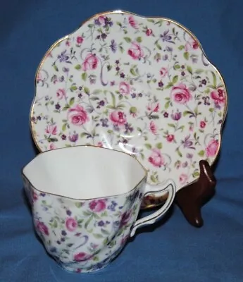 Beautiful Circa 1952 Rosina Rose Chintz Pattern Bone China Teacup & Saucer • $10.68