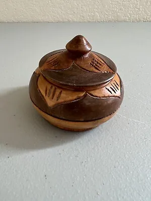 Vintage Round Wood Trinket Box • $15.99