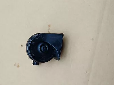 2015-2018 Jeep Renegade 1.4l Front Low Note Tone Horn Pitch Siren Signal Oem • $36