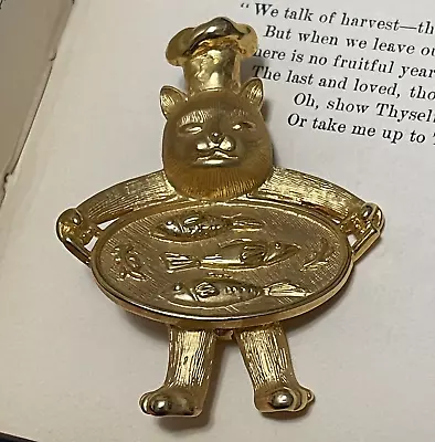 $25 • Buy Vintage JJ Cat Chef Fishes On Platter Brooch Pin Gold Tone Whimsical Cooking 3D