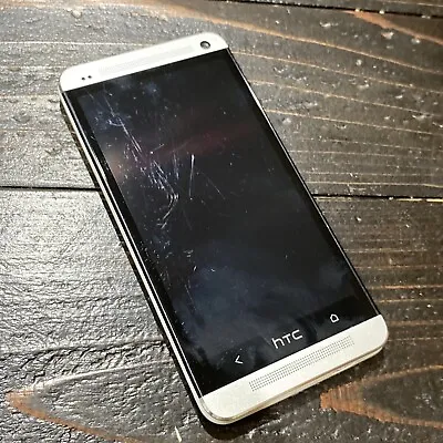 HTC One M7 - 32GB - Silver (Verizon) Smartphone • $34.97