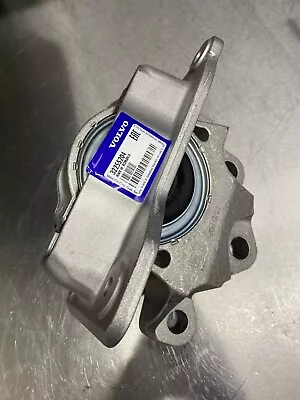 Genuine Volvo Mount 32255204 • $128.99