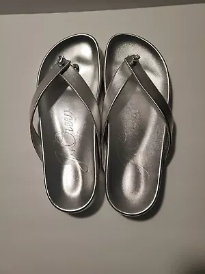 New J.crew Women's Metallic Thong Marlow Sandals Size 8 Silver Leather • $17