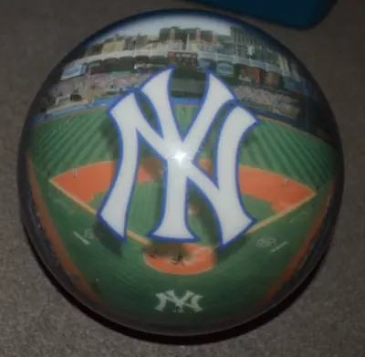 NEW New York Yankees Viz A Ball Bowling Ball 10.4 Lbs Un Drilled Yankee Stadium • $99.95