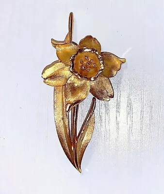 Vintage Signed Crown Trifari Narcissus Gold Tone Flower Brooch December Month • $89