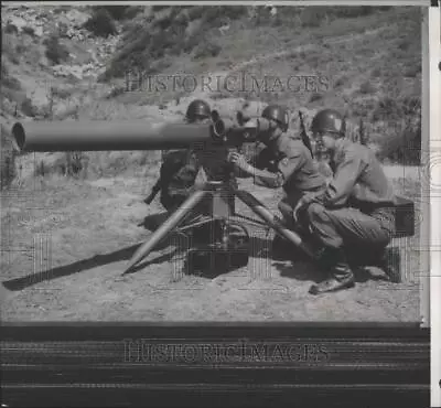 1965 Press Photo New Anti-tank Missile TOW Test-fired By The US Army - Spb12910 • $19.99