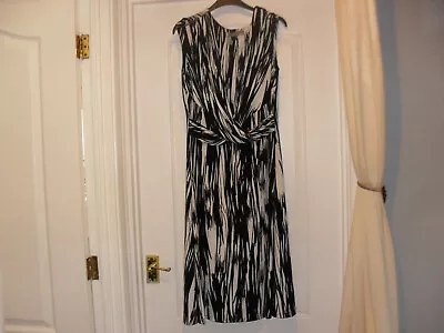 Michaela Louisa Black/White Mid Calf Dress - Size 14 - BNWOT • £4.99