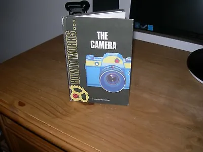 Ladybird Book How It Works The Camera - Good/Very Good Condition - Matt Board - • £2.99