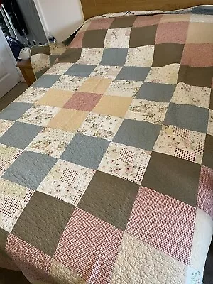 VINTAGE PATCHWORK PATTERNED SCALLOPED DOUBLE BEDSPREAD THROW King Size • £59.90