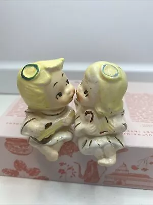 Vintage Kissing Baby Boy & Girl Angels Ceramic Salt & Pepper Shakers Set Japan • $14.01