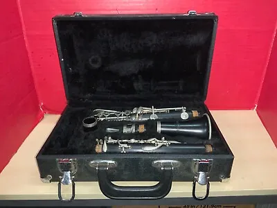 Buescher BU-2 Clarinet W/ Case • $68.53