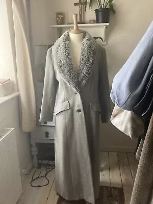 Grey Vintage Long Coat Size 8/10 Fur Collar  • £11.50