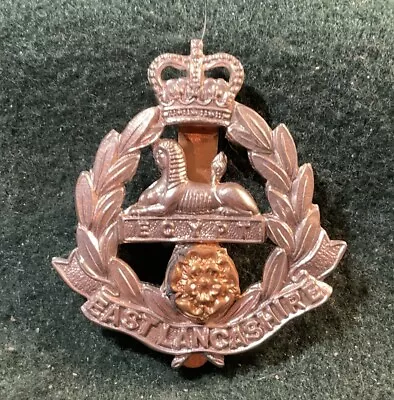 East Lancashire Regiment. Bi Metal Cap Badge Queens Crown K45 • £9.49