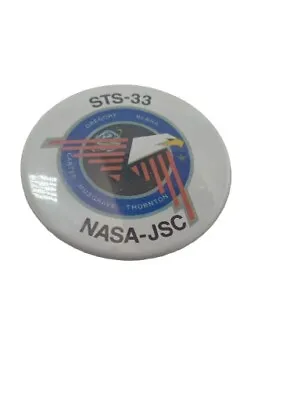 NASA STS-33 Official Pin Back Button Vintage Space Memorabilia 2 Inch  • $16