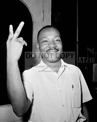$7.98 • Buy Martin Luther King Jr Learns Of Civil Rights Act Passage - 8x10 Photo (bb-065)