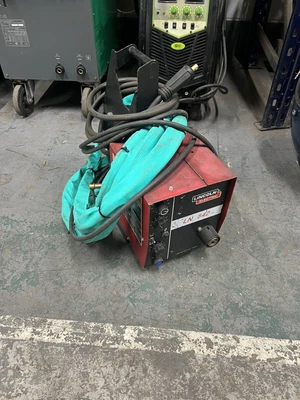 £300 • Buy Lincoln Ln542 Wire Feed Unit Complete With Fittings And 5m Length