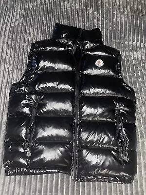 Moncler Vest Men Small • $400