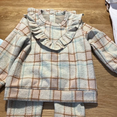 £0.99 • Buy 12-18 Months Girls Trouser Suit