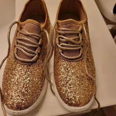 Women's Shoes - Size 6 - H2K - Gold Sparkles - Brand New - Never Worn   Bling   • $18.66