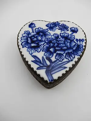 Vintage Chinese Shard Heart Trinket Box Blue White Porcelain Mirrored Lid • $30