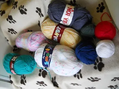 Bundle Of Mixed Colour Double Knitting Wool And A Few Odd Balls           • £14