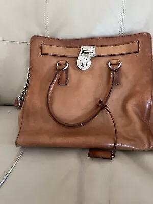 Michael Kors Handbag Hamilton Large Leather!! Great Condition!! Tan! • $29
