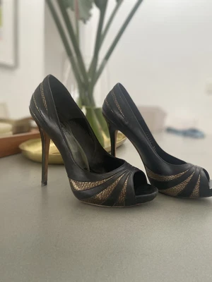 $50 • Buy Alexander McQueen Heels 39.5 Heels