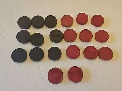 Vintage 20 Wooden Checkers Game Pieces Empire State Crown   Black & Red • $10