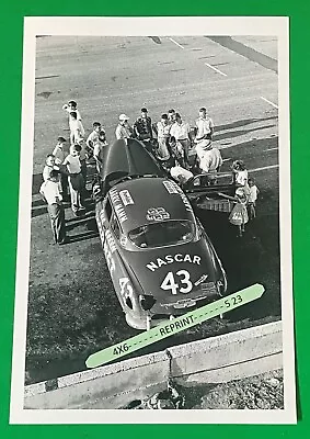 Found PHOTO Of NASCAR Race Car Driver LARRY MANN In Hudson Hornet NASCAR #43 • $3.29