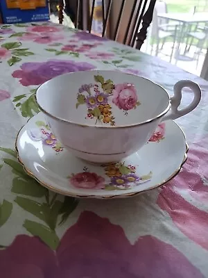 Vintage CROWNFORD Bone China Tea Cup & Saucer Gold Pattern & Trim England • $4