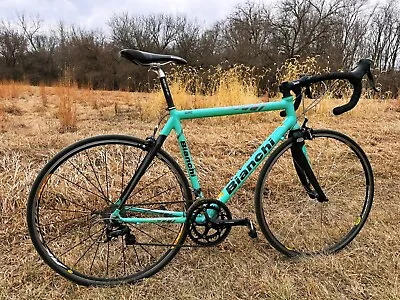 Bianchi Giro Road Bike In Celeste Green - Shimano 105 Groupset & Mavic Wheels • $748