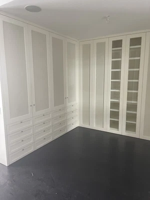 $5000 • Buy Custom Made Walk In Wardrobe American Wood Veneer White Doors & Draw Faces Only