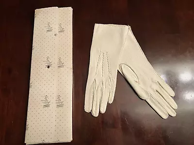 Vintage White Cream Leather (pigskin) Gloves New Old Stock • $10