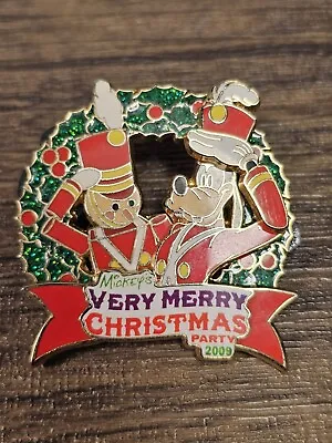 2009 Disney Mickey's Very Merry Christmas Party Pin ~goofy Toy Soldiers Wreath~ • $19.99