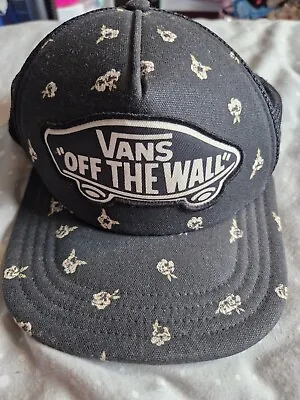 Vans Mesh Trucker Snapback (black White Flower Detail With Classic Patch) • £14.99