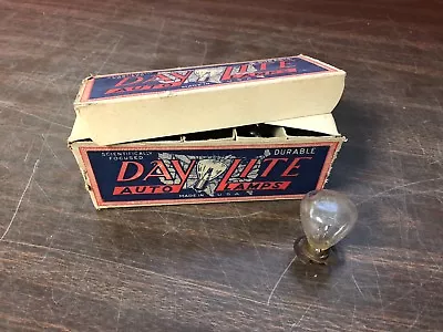 Vintage Day Lite 6-8 Volt Auto Light Bulbs Box Display Nos 918  • $19.99