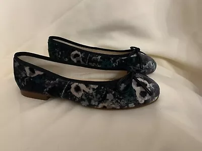 Papanatas Eli Women’s Blue/gray Abstract Floral Velvet Flat Shoes Size EU38 NEW • $39.99