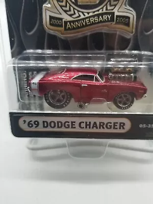  Muscle Machines 5th Anniversary '69 Dodge Charger Lime 2005 1/64 • $19.95