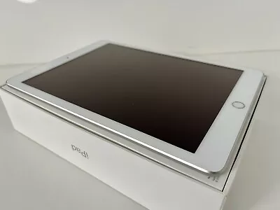 Apple IPad Wi-Fi 32GB Silver (Model A1893 Gen 6 2018) - Excellent Condition • $199