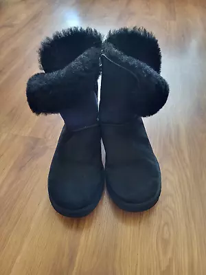 UGG Bailey Short Boots • $90