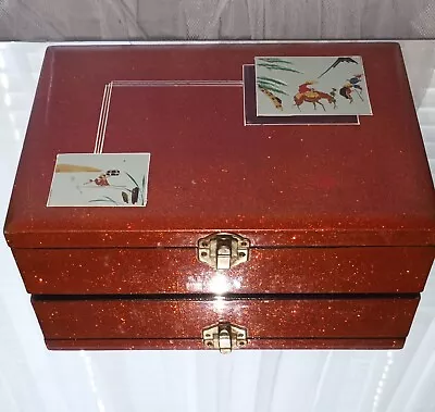 Vintage Laquered Musical Jewellery Box • £5