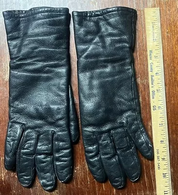 Vintage Real Fur-lined Soft Black Leather Women’s Gloves • $9.99