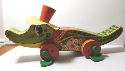 Vintage Fisher Price Wooden Allie Gator Pull-toy (catalogue# 653) • $26.88