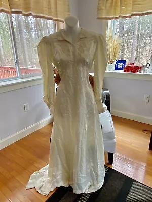 Vintage 40s 50s Embroidered Wedding Dress Size Small • $59.99