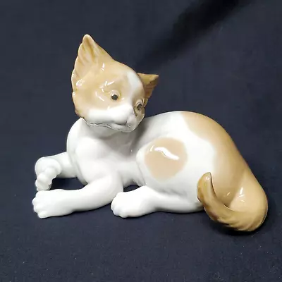 Lladro Surprised Cat # 5114 Glossy Glaze 1982 Retired 2000 Porcelain Figurine • $37.95