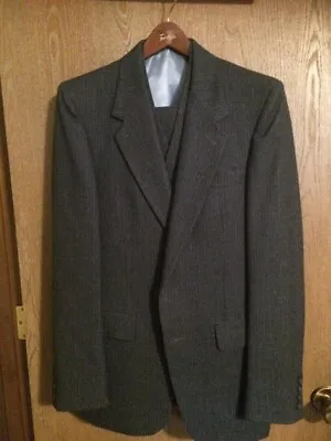 Stunning 3 Piece Fantastic Wool Suit Frederick & Nelson Grey Pinstripe Mint Slim • $110